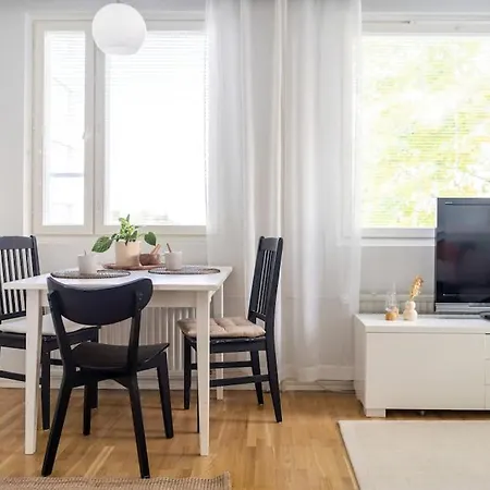 Near Haemeenpuisto, Private Sauna! Apartamento