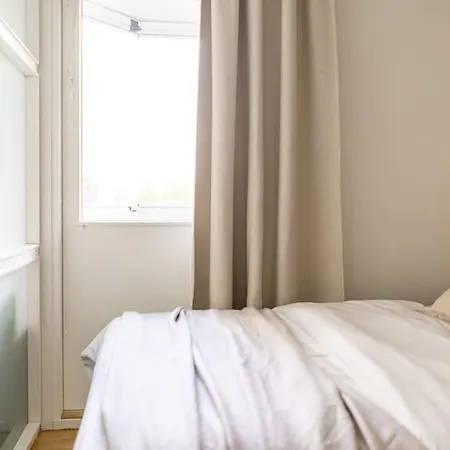 Near Haemeenpuisto, Private Sauna! Apartamento *